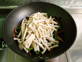 鱼香千叶豆腐丝 