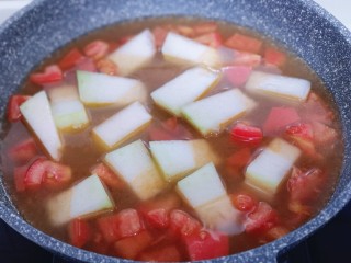 酸甜开胃～番茄金针菇冬瓜汤 