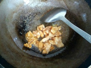 尖椒土豆片小炒肉 