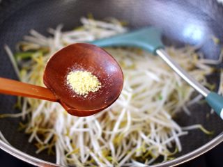 绿豆芽炒红虾 