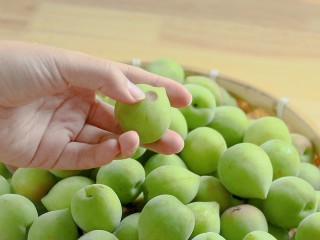 零失败的[青梅酒]和[青梅露]四月美食 