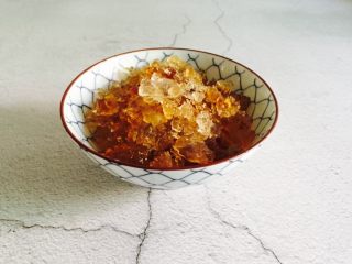 桃胶皂角米雪燕紫薯羹 