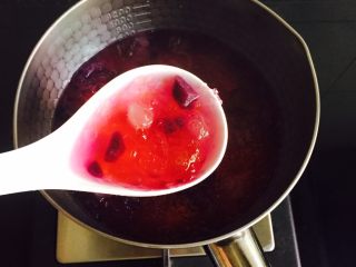 桃胶皂角米雪燕紫薯羹 